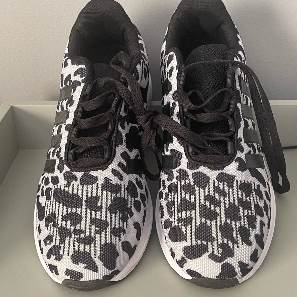 Brand new athletic shoe